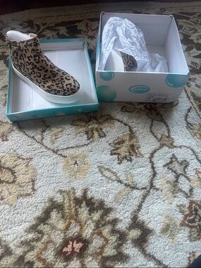 Soda Leopard Print Slip-On Platform Sneakers - Tan Black